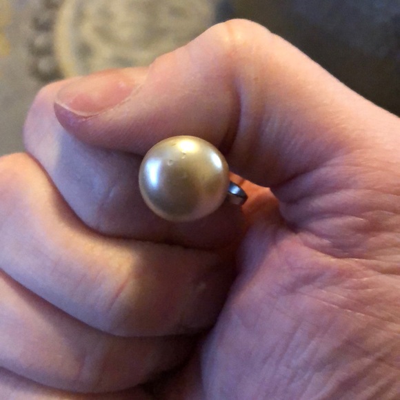 3 for $10 Faux Pearl Screw Earrings - Picture 4 of 4